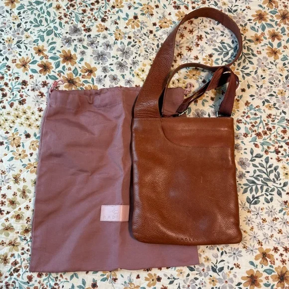 Radley London Crossbody Bag - Picture 2 of 7